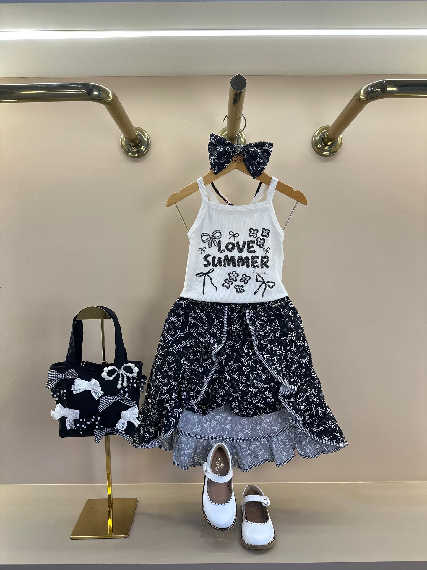 Conjunto Infantil  Blusa Love Summer Cristal e Saia-Shorts Mullet Laços e Flores - Pituchinhus