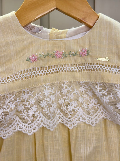 Pimpão Bebê Luxo Gola Bordada Renda Amarelo - Roana