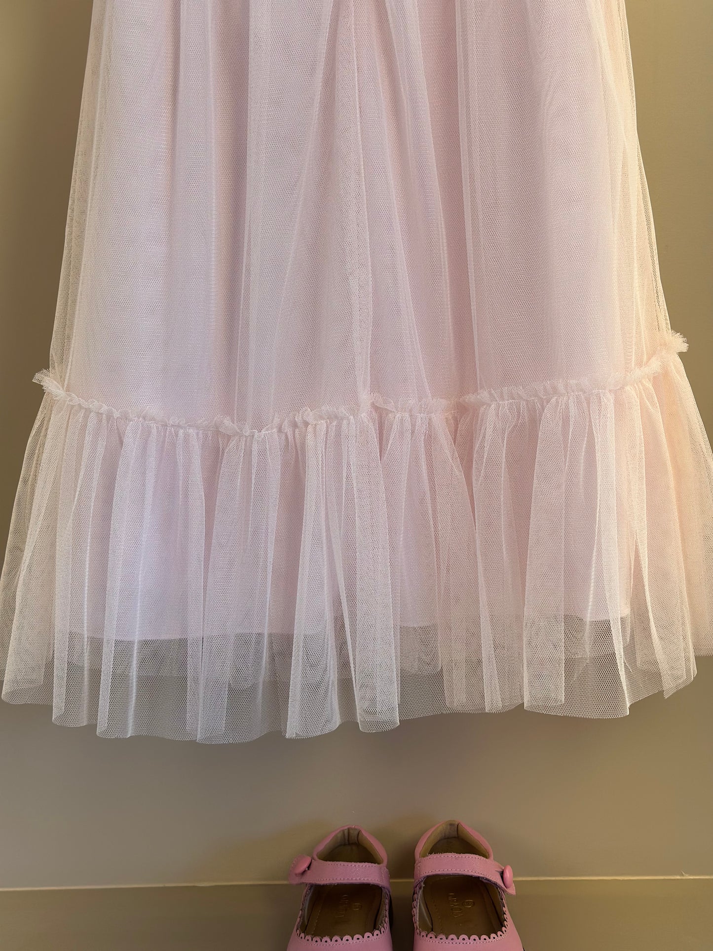 Vestido Infantil Trapézio Tule Bordado Delicado Busto Rosa - Petit Cherie
