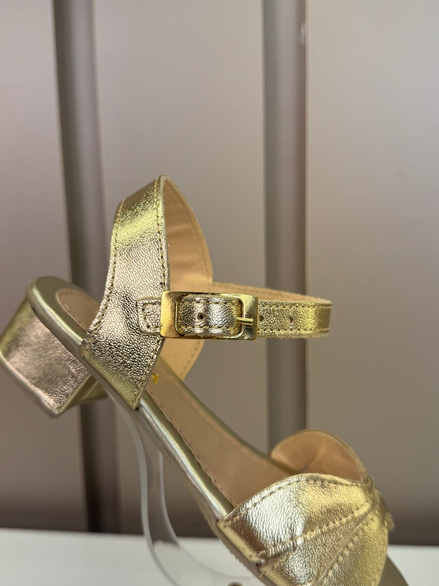 Sandália Infantil Saltinho Flor Dourada - Gracia