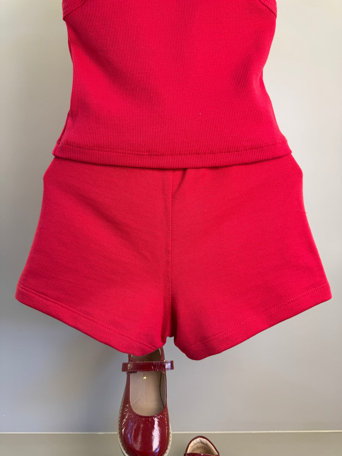 Conjunto Infantil Vermelho Blusa Com Strass e Shorts Moletom Acessório de Urso - Luluzinha