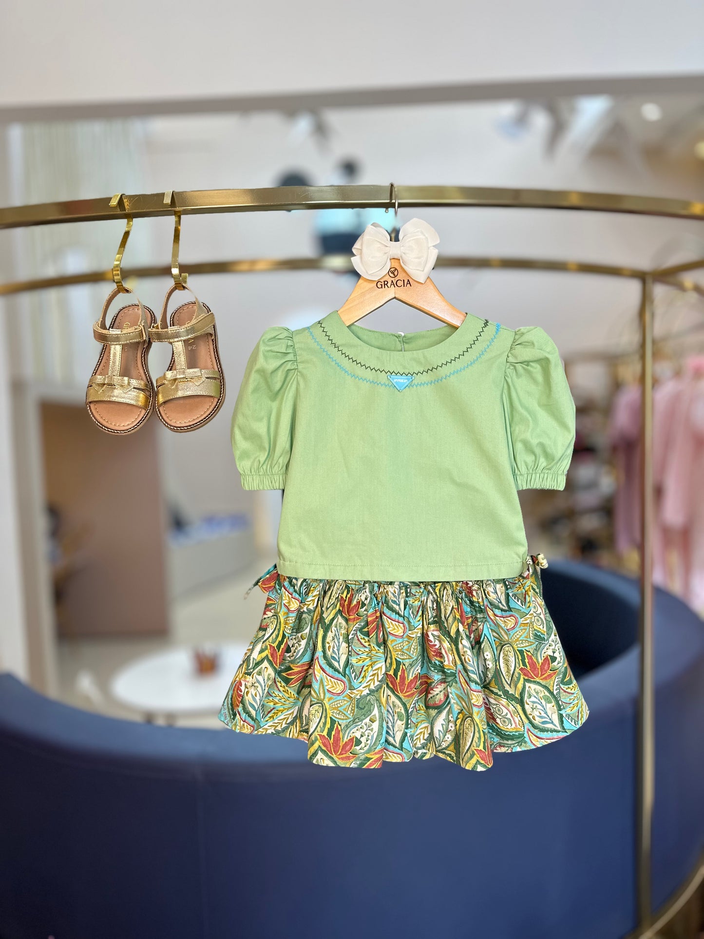 Conjunto Infantil Blusa Manga 3/4 e Saia Estampada Oliva - Um Mais Um