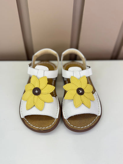 Sandália Infantil Carrossel Blanche Flor Margarida - Petit Cheval