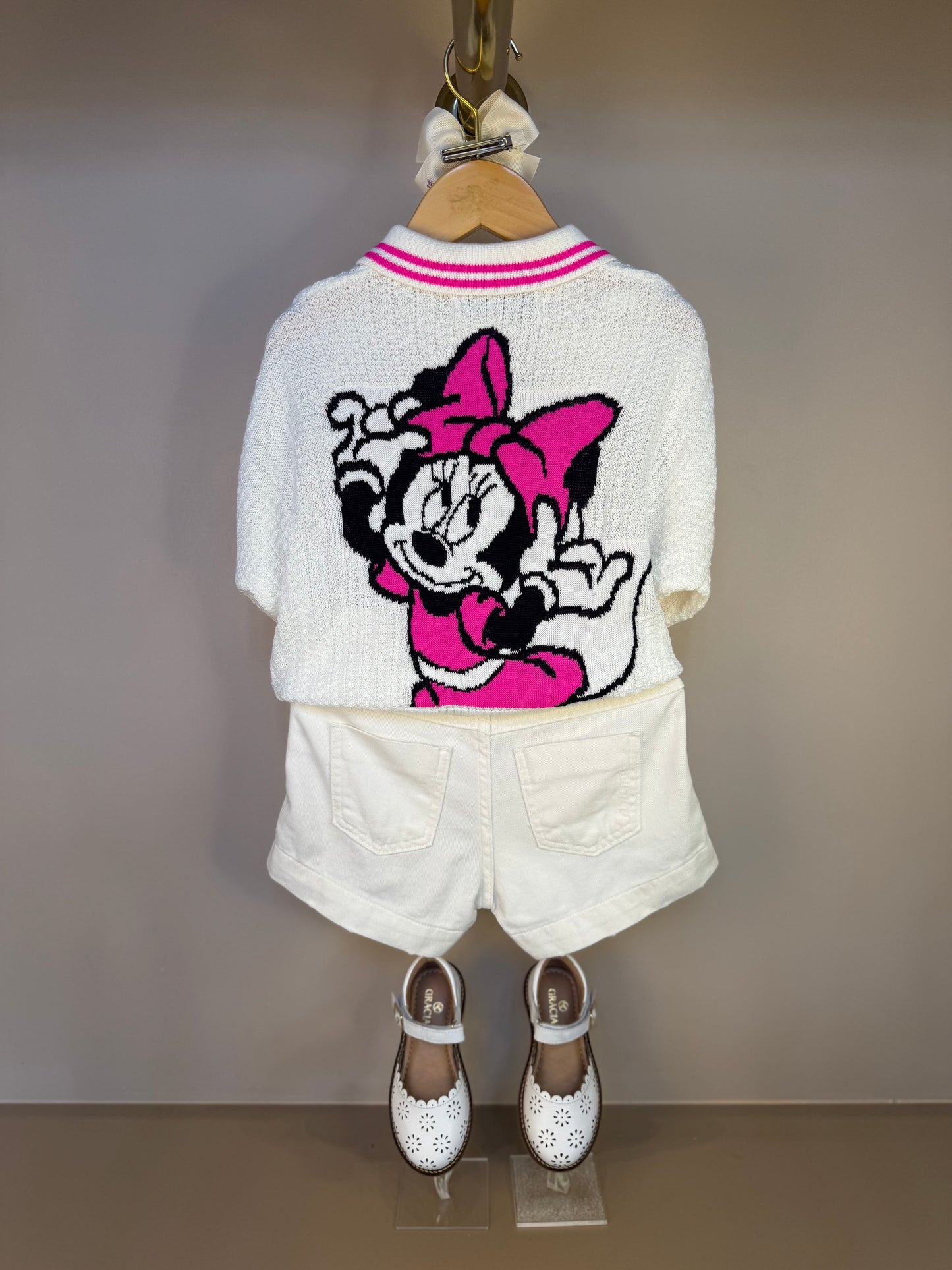 Conjunto Infantil Blusa Tricot Minnie Tennista e Shorts Sarja Off White - Animê