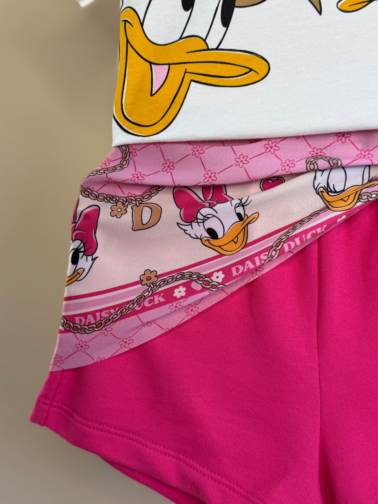 Conjunto Infantil Blusa Daisy & Donald com Shorts Lenço Rosa - Momi