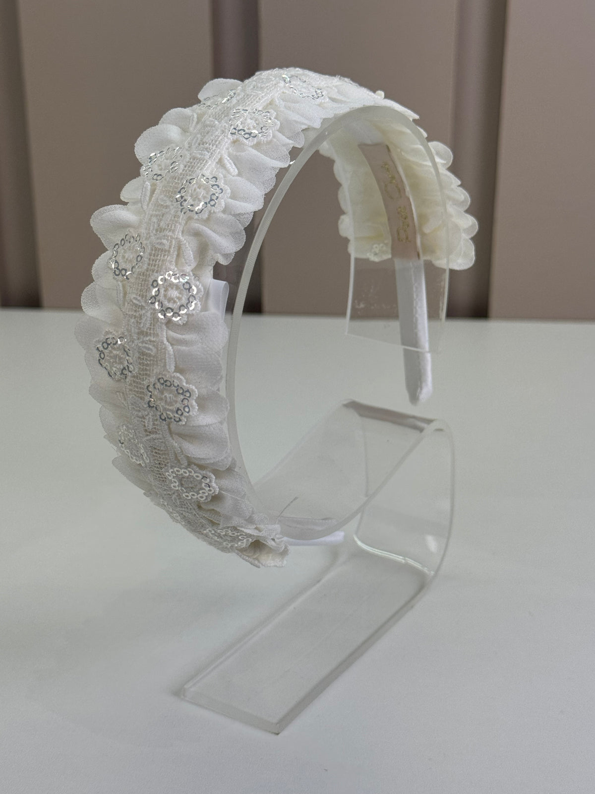 Tiara Infantil Bordado Paetês Off White - Petit Cherie