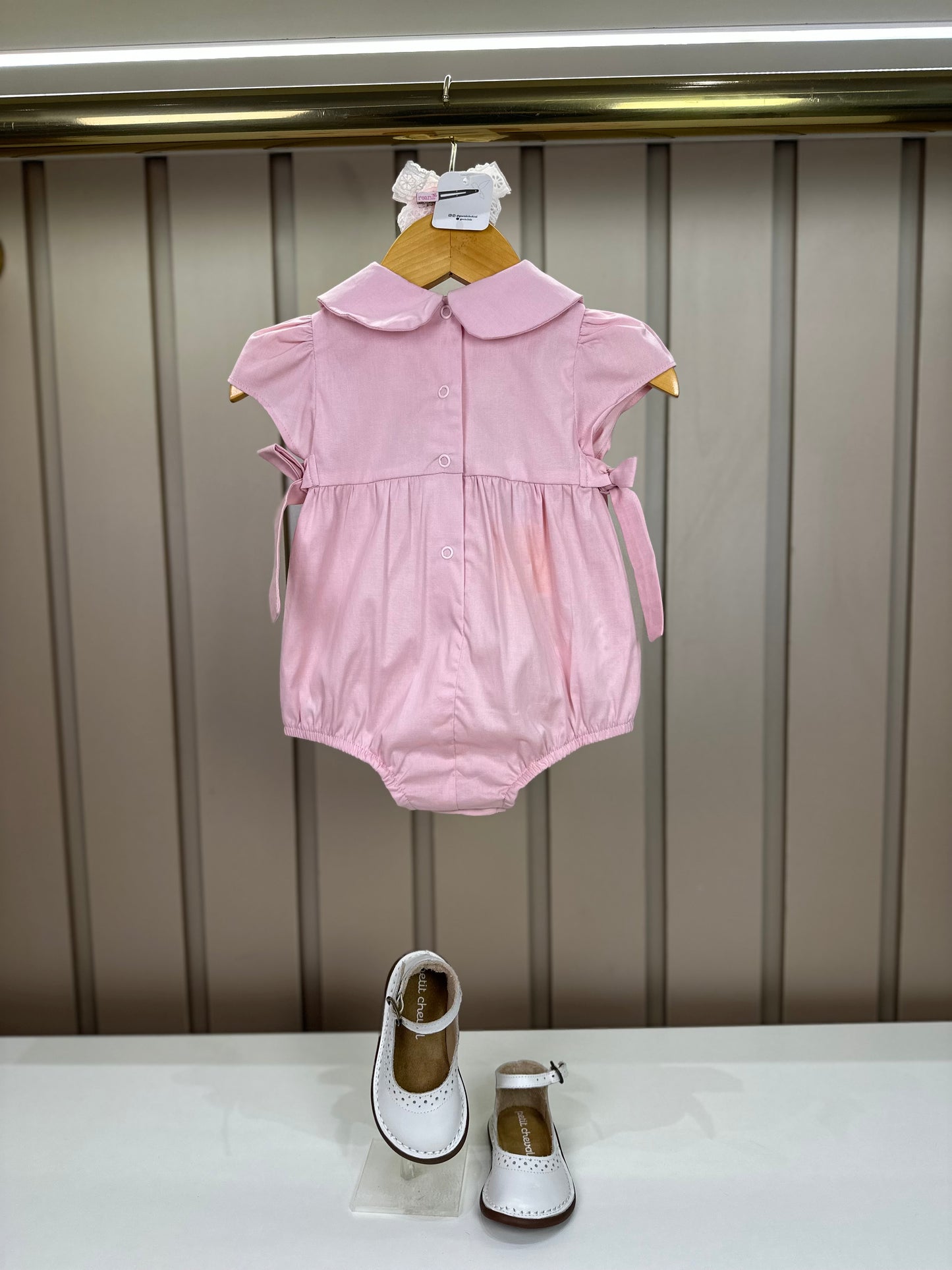 Romper Bebê Fofinho Algodão Manga Princesa Rendas Rosa Claro - Um Mais Um