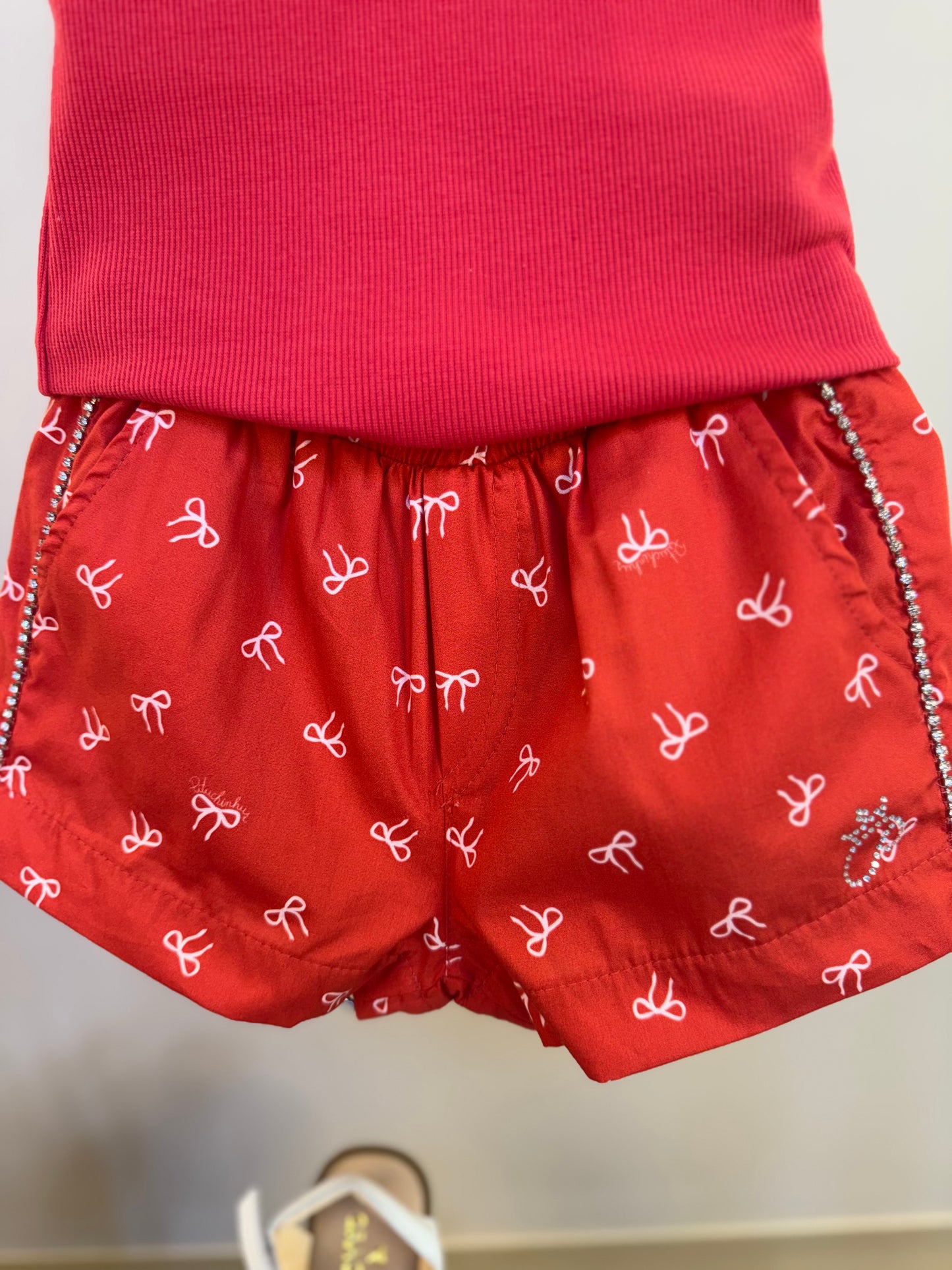 Conjunto Infantil Regata Strass Bordados e Short Lacinhos - Pituchinhus