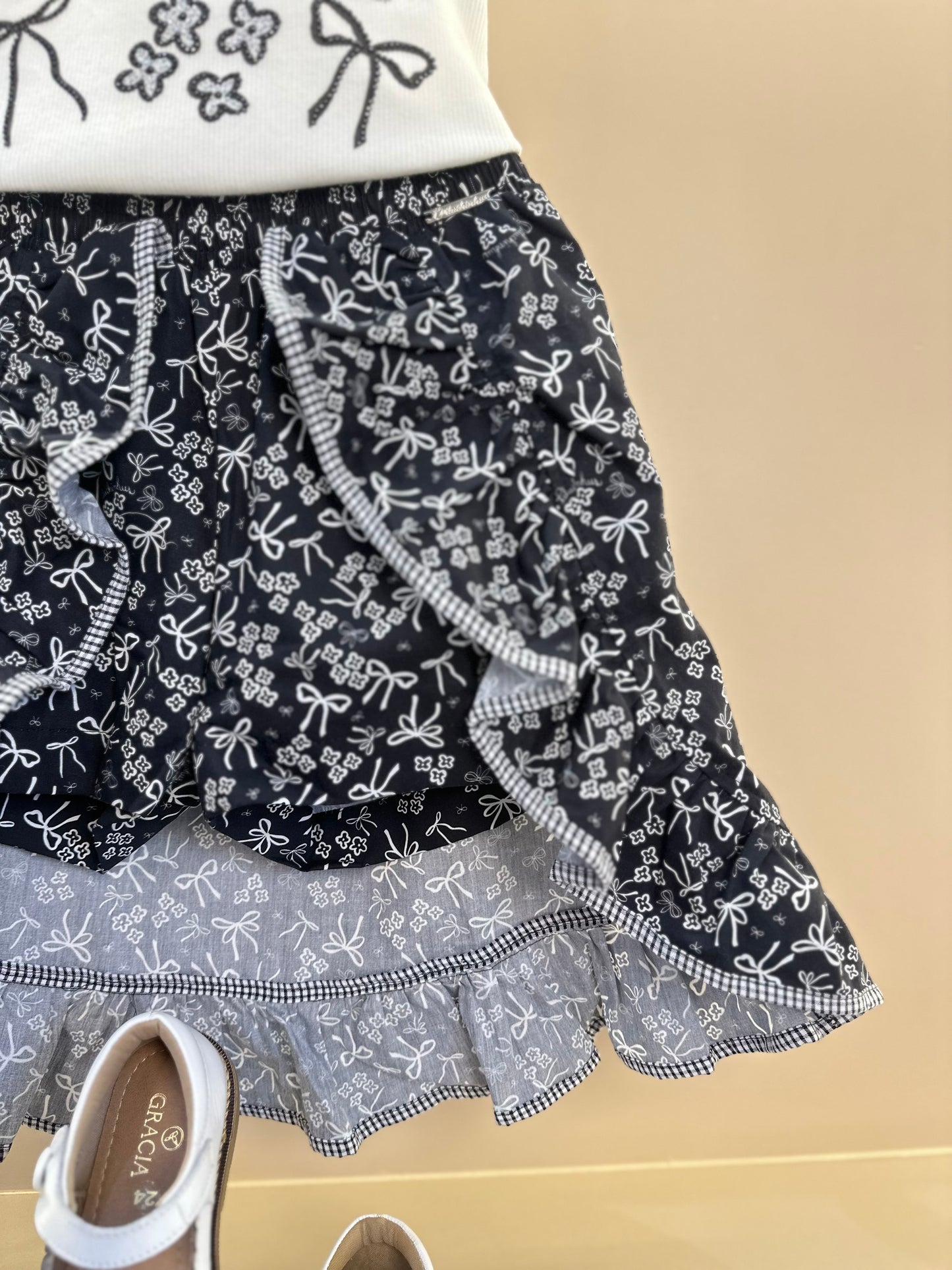 Conjunto Infantil  Blusa Love Summer Cristal e Saia-Shorts Mullet Laços e Flores - Pituchinhus