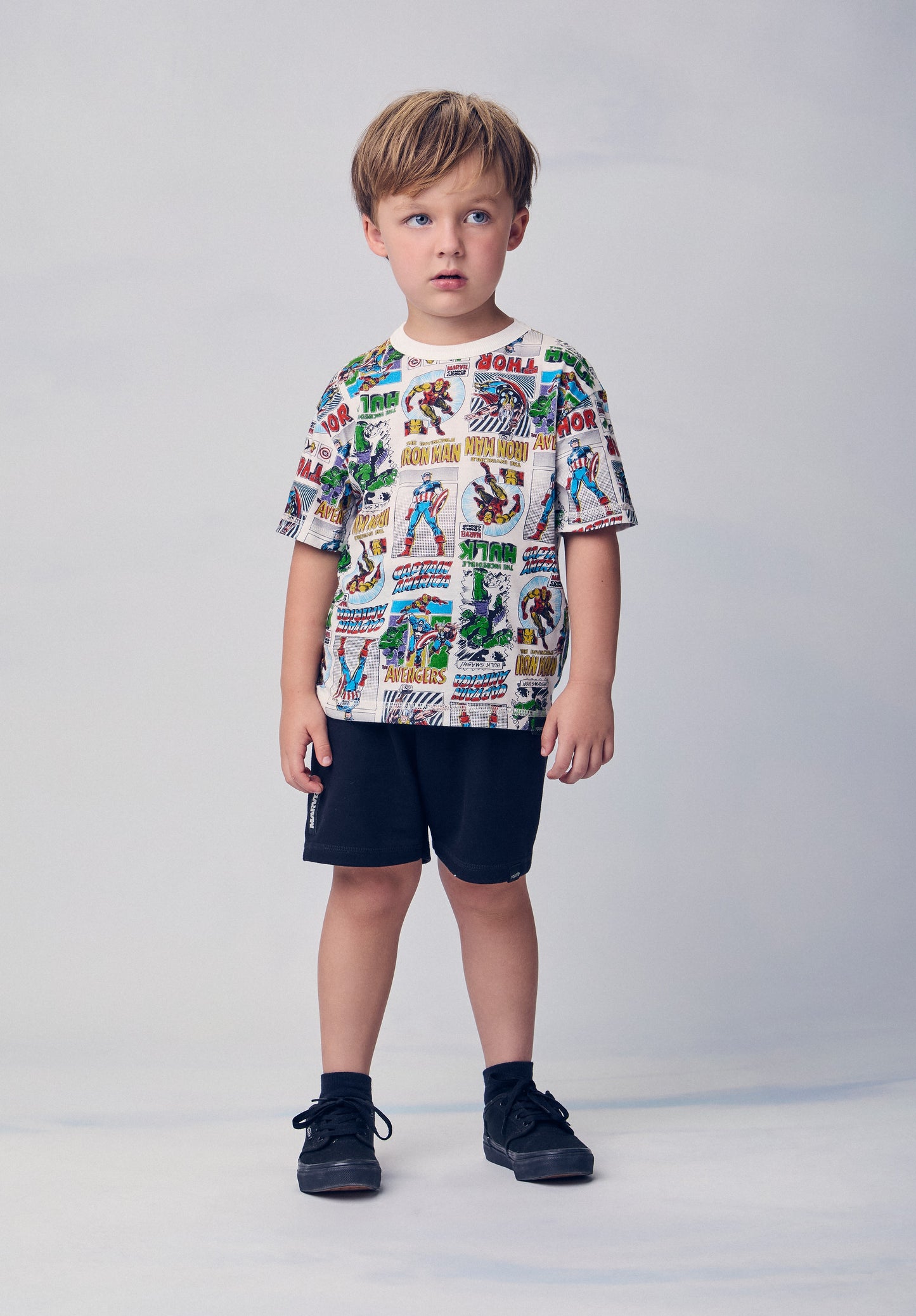 Conjunto Infantil T-Shirt e Bermuda Marvel Heroes
