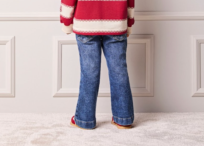 Conjunto infantil Camisa Minnie Off White e Calça Flare Jeans - Animê Petite