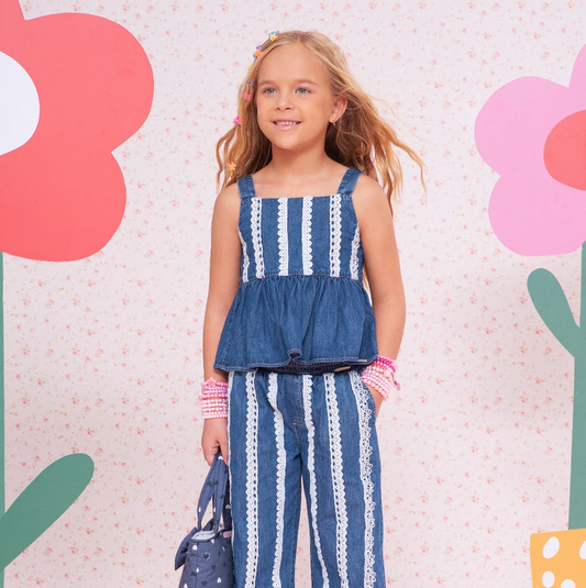 Conjunto Infantil Blusa Jeans Rendinha e Calça Pantacourt Jeans - Pituchinhus