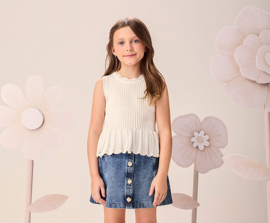 Conjunto Infantil Regata Off-White Tricot com Babado Saia Jeans com Abertura Frontal e Botões - Momi