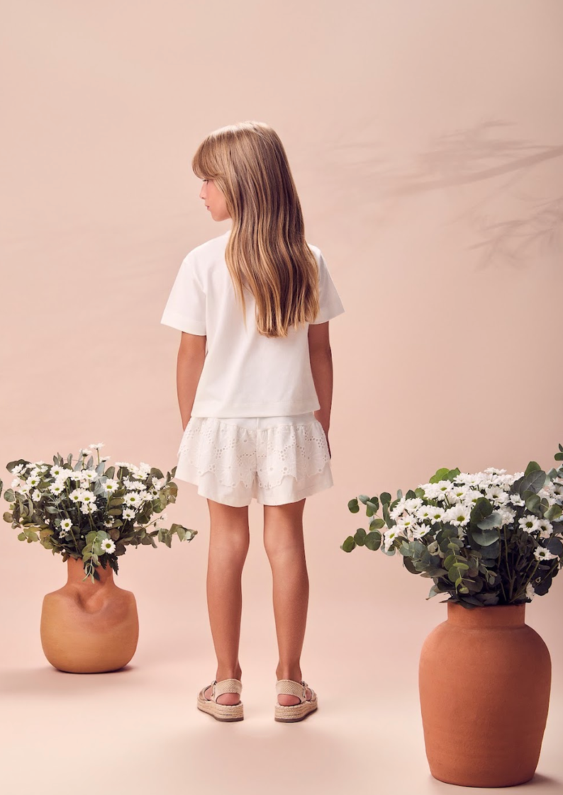 Conjunto Infantil Off White com Blusa Lovely e Short com Babados em Laise - Animê