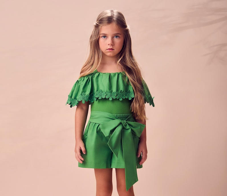 Conjunto Infantil Verde com Blusa de Alças e Flores Short com Laço - Animê