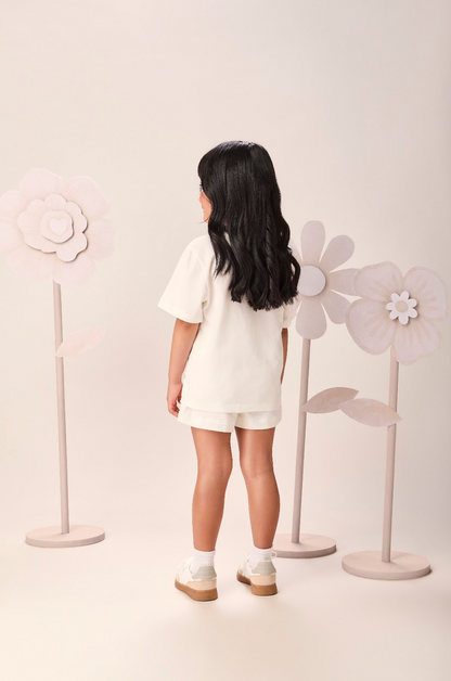 Conjunto Infantil Blusa Off White Estampada com Strass Shorts Sarja com Renda Floral - Momi