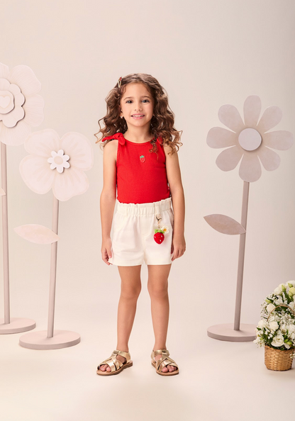 Conjunto Infantil Regata Vermelha Amarração Morango Bordado Shorts Jeans Off White com Chaveiro de Morango - Momi