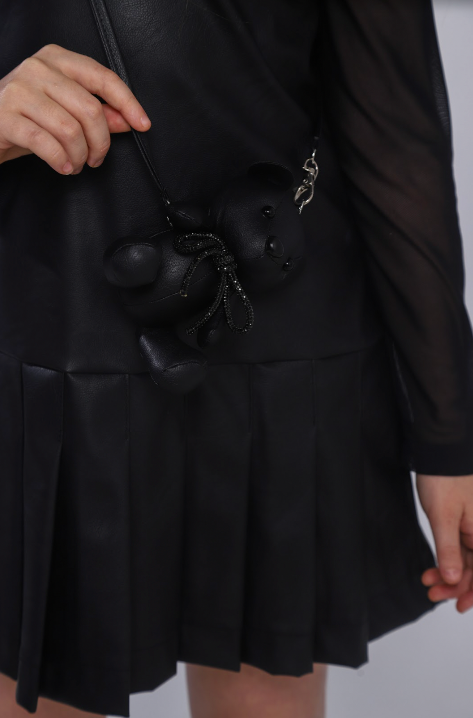 Vestido Infantil Trapézio Couro Tech com Bolsa Ursinho - Luluzinha