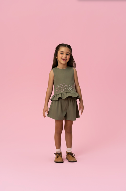 Conjunto Infantil Blusa Bordada e Shorts em Sarja - Mon Sucre