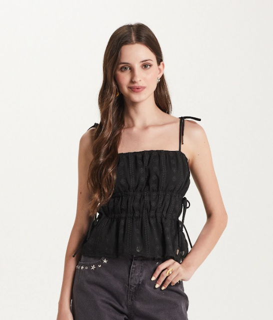 Blusa Teen Cropped Chiffon Bordado  - Two In