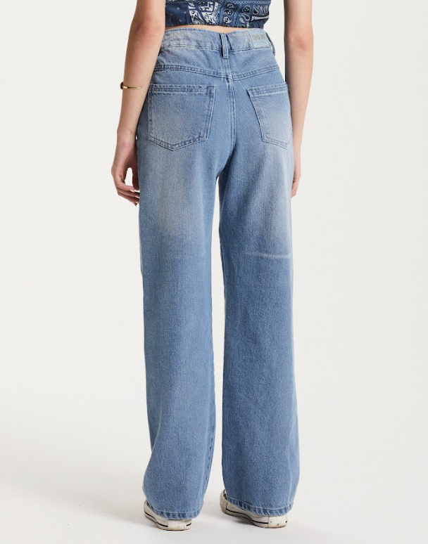 Calça Jeans Teen com Puídos - Two In