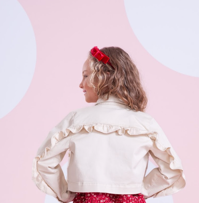 Conjunto Infantil Jaqueta Laços Bordados e Saia-shorts Babadinho Bege - Pituchinhus PRÉ-VENDA