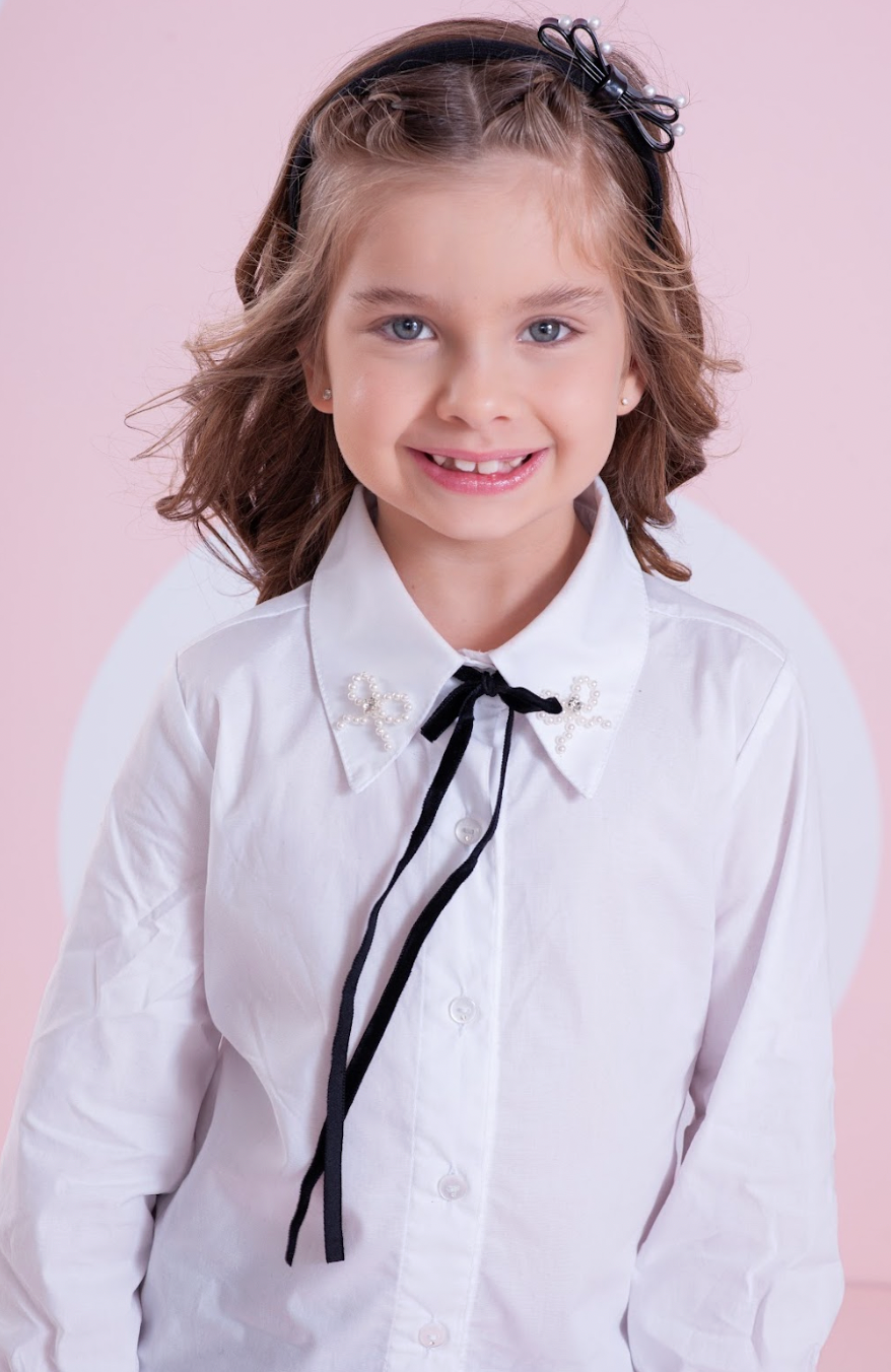 Conjunto Infantil Camisa Mini Laço Veludo e Calça Sarja Reta Laços Bordados Bolsos Preta - Pituchinhus PRÉ-VENDA