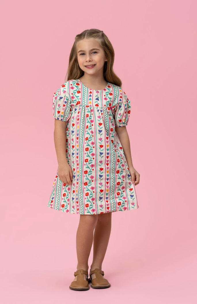 Vestido Infantil Trapézio Tricoline Flores e Corações - Mon Sucre