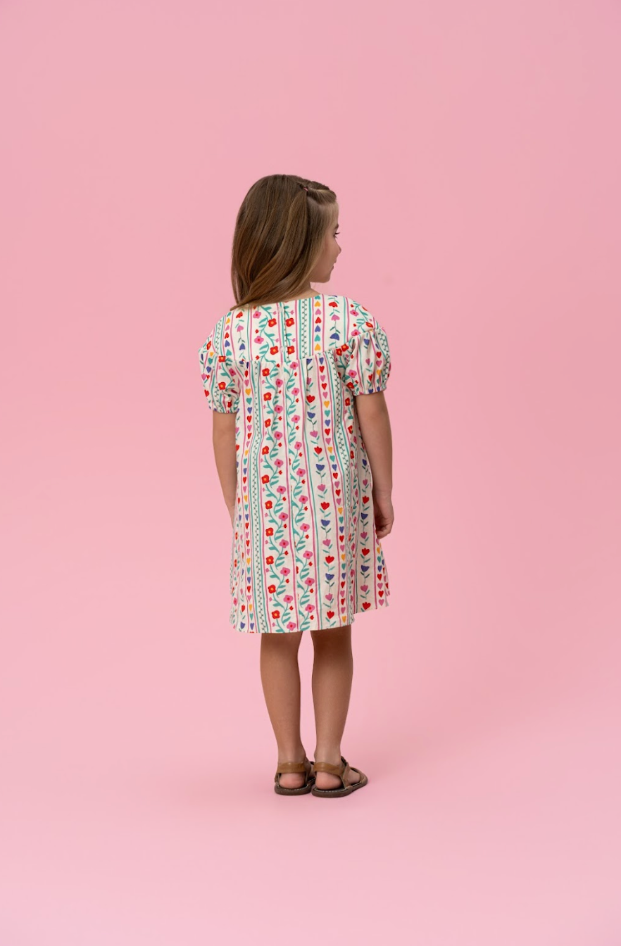Vestido Infantil Trapézio Tricoline Flores e Corações - Mon Sucre