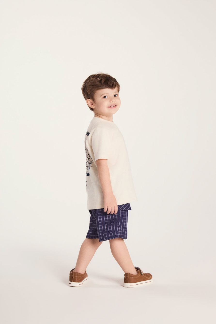 Conjunto Bebê Camiseta Com Estampa E Bermuda Sarja Listrada Marinho - Um Mais Um PRÉ-VENDA