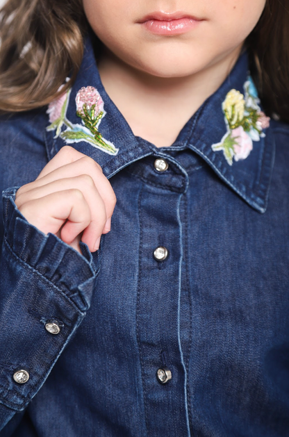 Conjunto Infantil Trio Blusa Gola Laise Removível, Camisa Jeans Leve ML Gola Bordada e Shorts-Saia Jeans Bordada Flores - Luluzinha