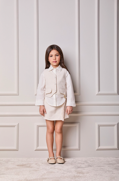Conjunto Infantil Camisa Gola com Babado, Colete e Shorts Tweed Off White - Animê