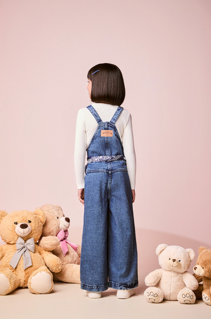 Jardineira Infantil Jeans Maxi Laço com Blusa Básica Off White - Momi