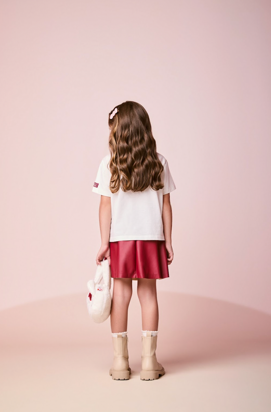 Conjunto Infantil Blusa Hello Kitty Strass e Saia Infantil Couro Tech Recortes Cramberry - Momi