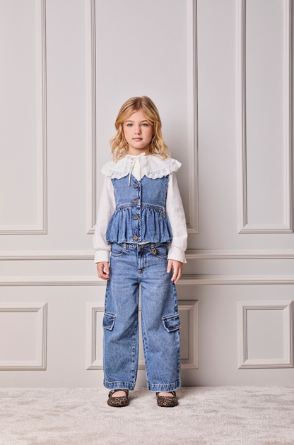 Conjunto Infantil Trio Colete Balonê Mini-Joia, Camisa Gola Babados Rendas e Calça Jeans Bolsos Laterais Mini-Joia - Animê