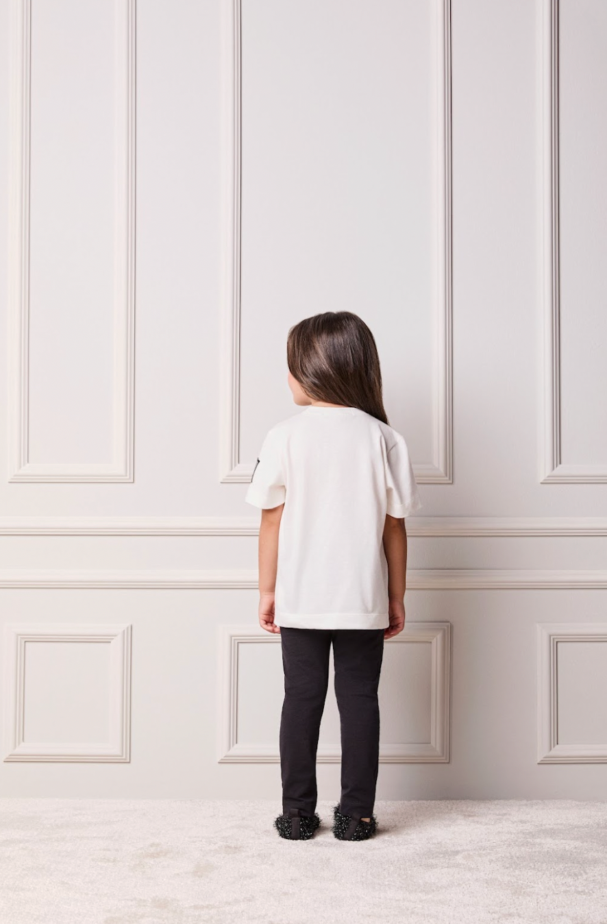Conjunto Infantil Blusa Tiker Bell Off White e Legging Básica Preta - Animê Petite