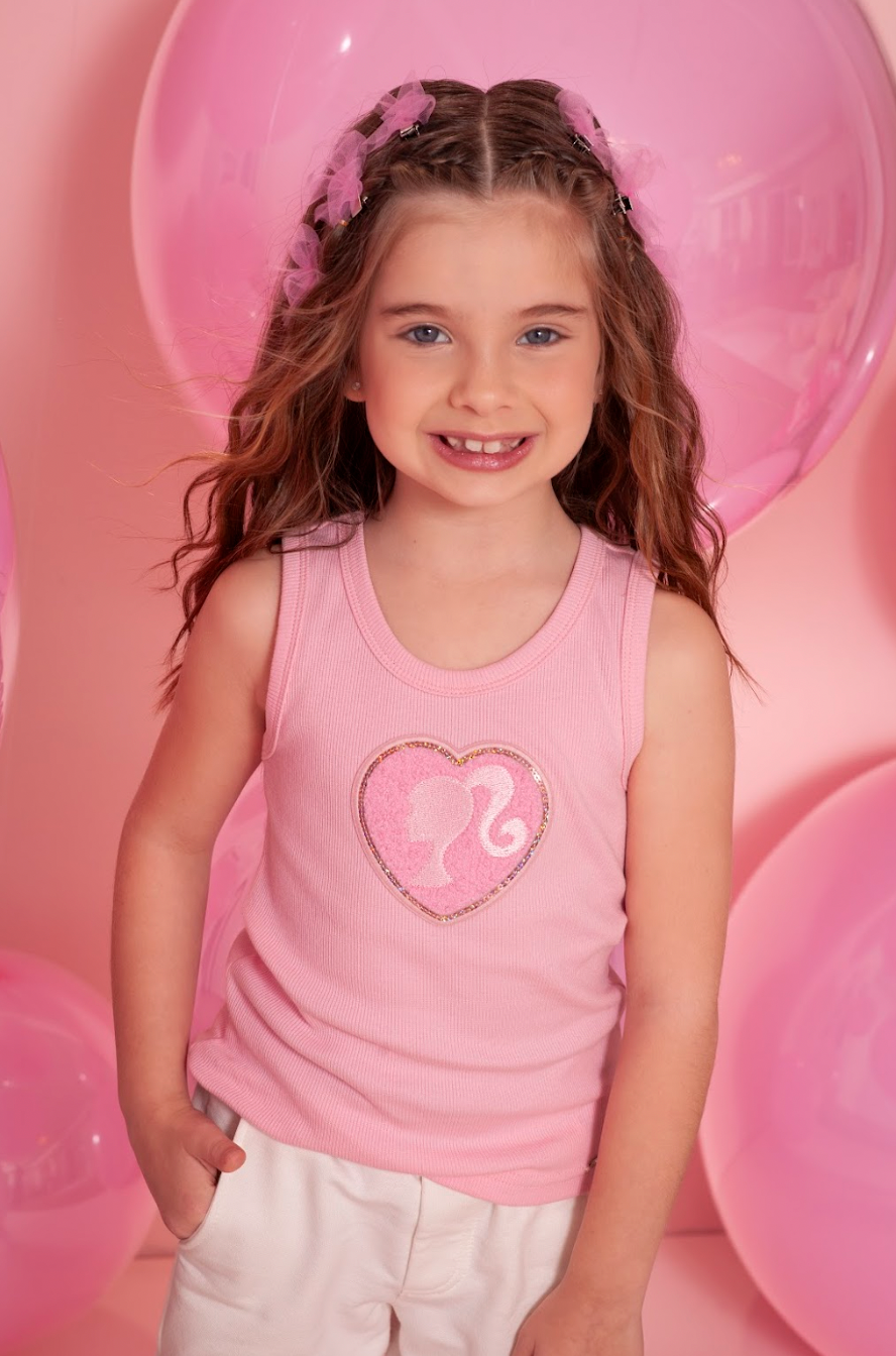 Conjunto Infantil Regata Patche Coração Barbie Rosa e Calça Moletom Jogging Patche Barbie Off White - Pituchinhus