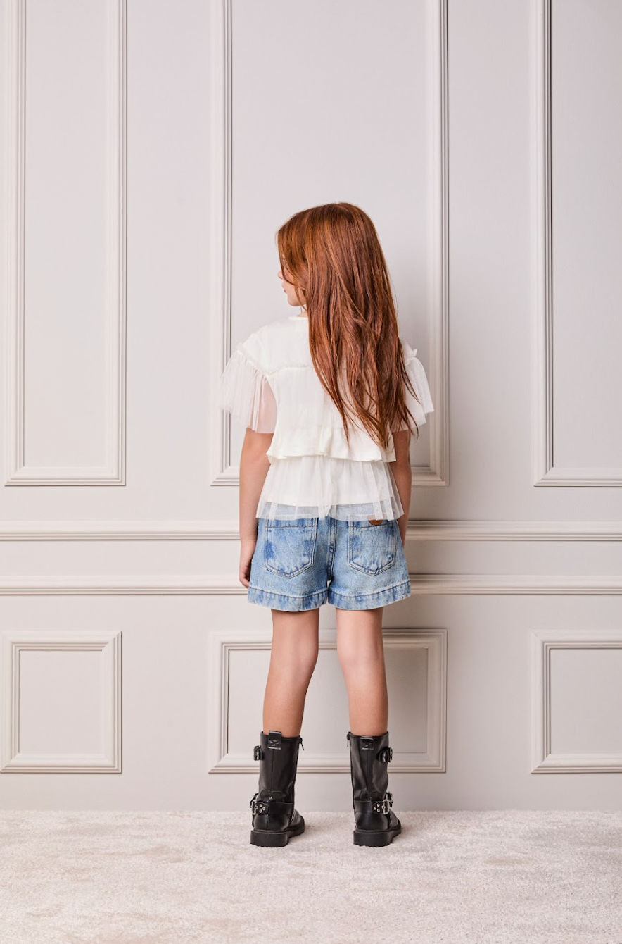 Conjunto Infantil Blusa  Bordada e Babados Pérola e Shorts Jeans Laço Preto - Animê