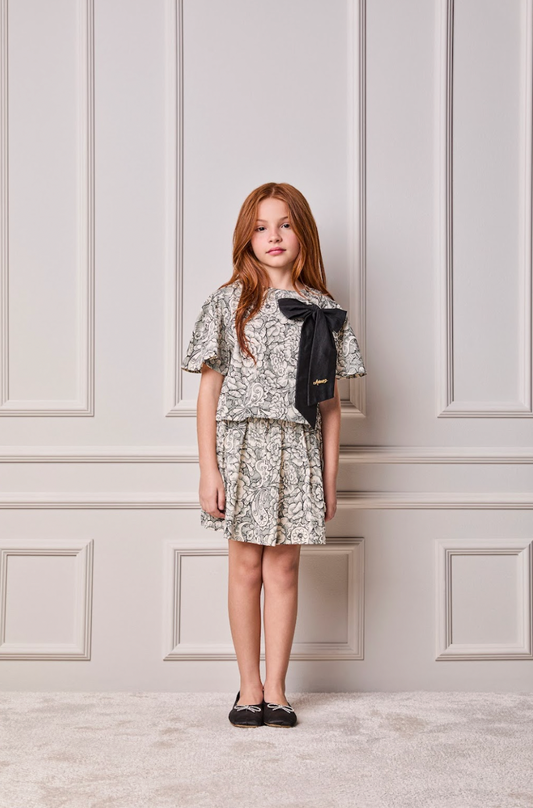 Conjunto Infantil Blusa e Saia Floral Paisley Laço Preto - Animê PRÉ-VENDA
