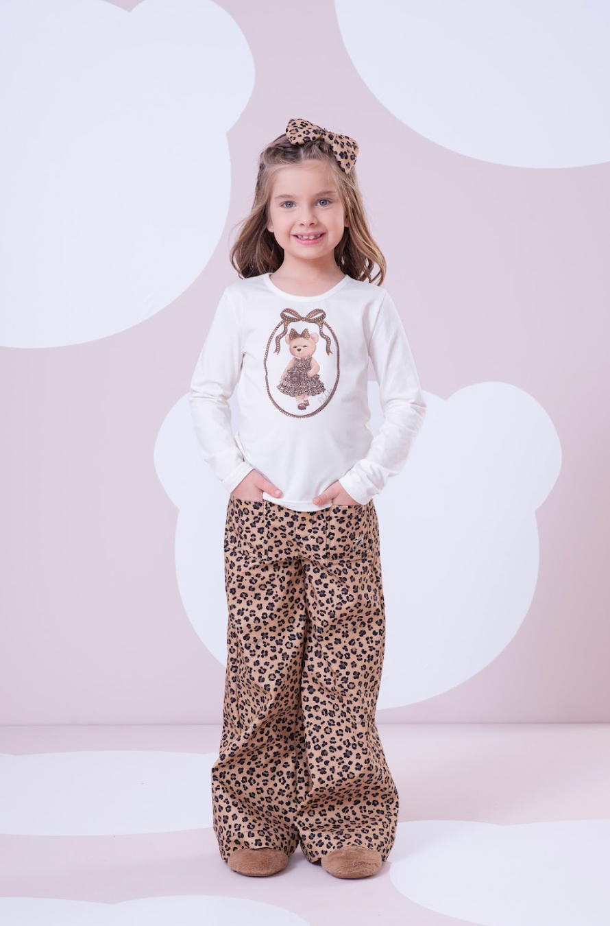 Conjunto Infantil Blusa  Ursinha Moldura Cristais e Calça  Sarja Reta Bolsos Oncinha - Pituchinhus