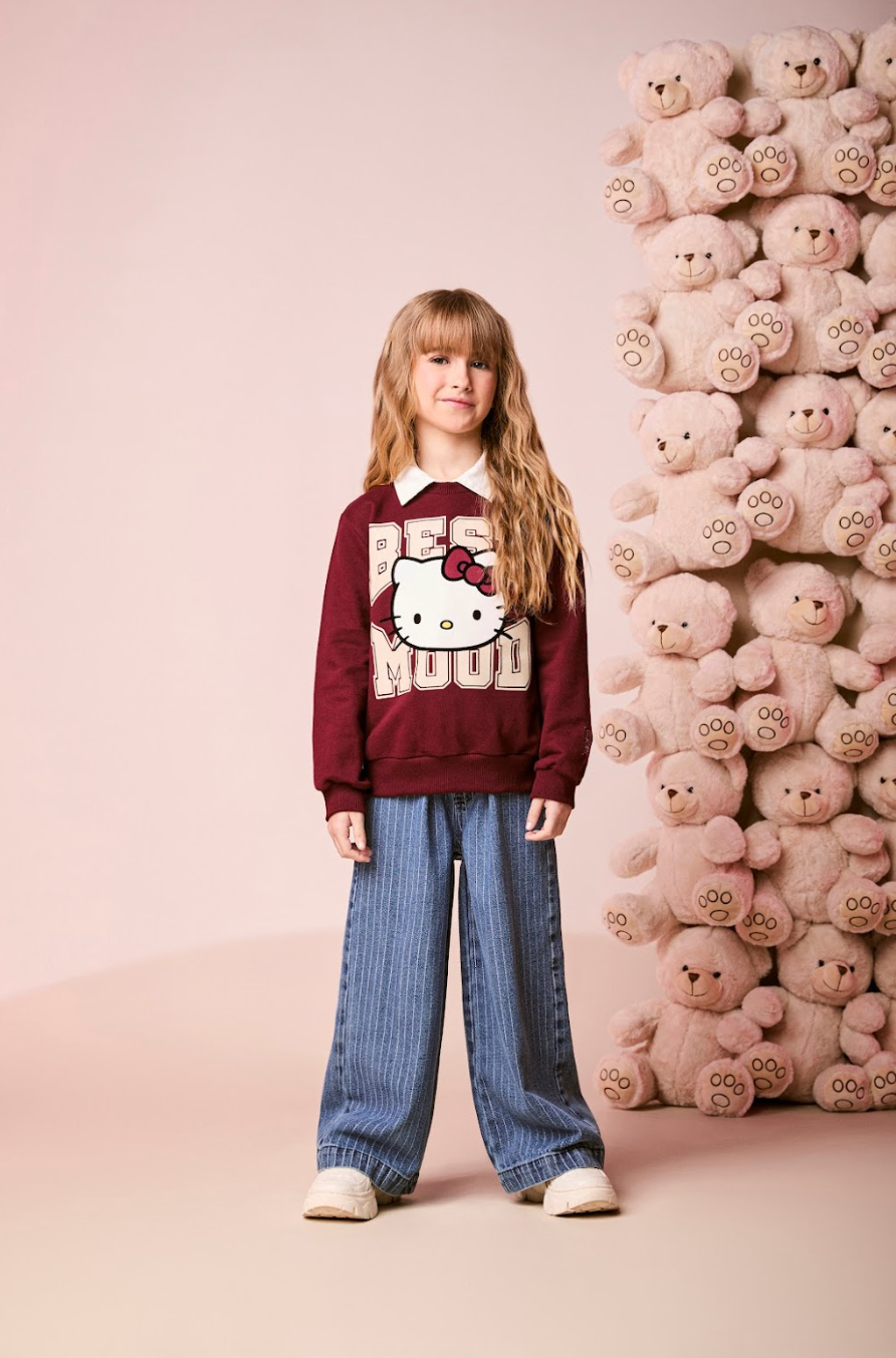 Conjunto Infantil Casaco  Over Hello Kitty Cranberry Juice e Calça Jeans Listrada Cós Duplo - Momi