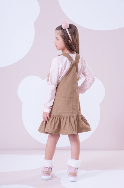 Jardineira Infantil  Sarja Ursinha Pelúcia Bege Escuro com Blusa ML Bordados Pérolas e Cristais  - Pituchinhus