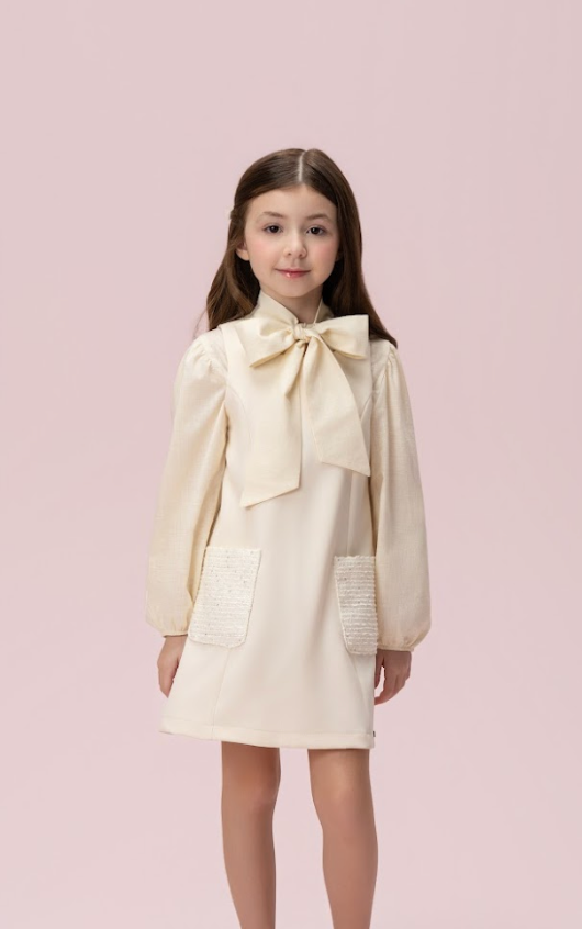 Vestido Infantil Trapézio Alfaiataria Bolsos Tweed Bege - Petit Cherie