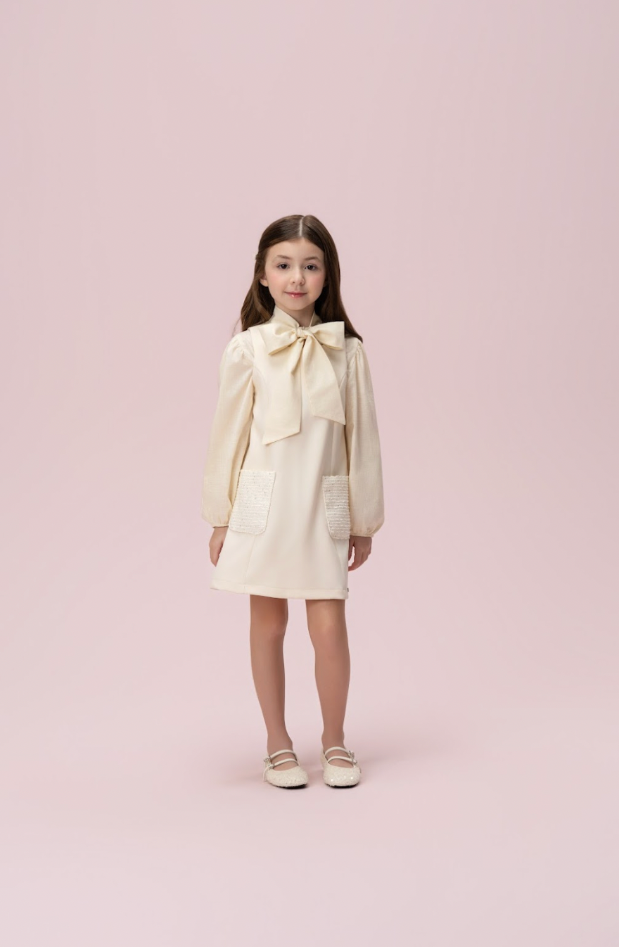 Vestido Infantil Trapézio Alfaiataria Bolsos Tweed Bege - Petit Cherie