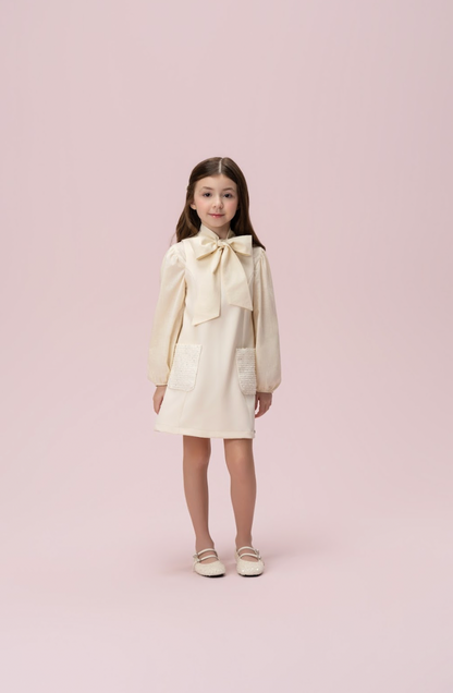 Vestido Infantil Trapézio Alfaiataria Bolsos Tweed Bege - Petit Cherie