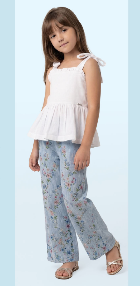 Conjunto Infantil Blusa Branca em Tricoline com Amarração no Ombro Calça Jeans Bordado de Flores - Luluzinha