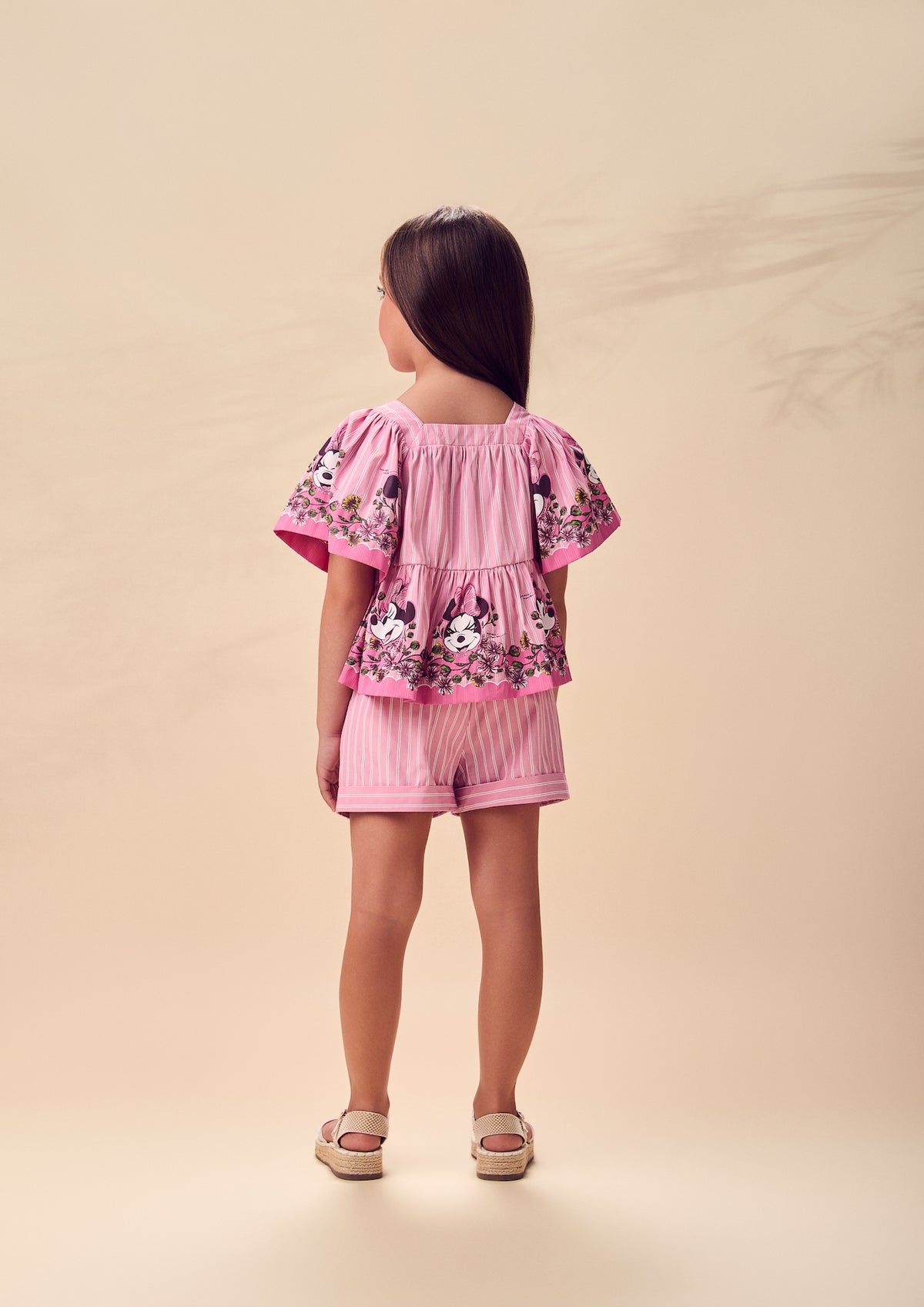 Conjunto Infantil Rosa Listrado Blusa Minnie Floral e Shorts - Animê