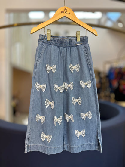 Conjunto Infantil Blusa Babado e Calça Jeans Lacinhos Bordados - Pituchinhus