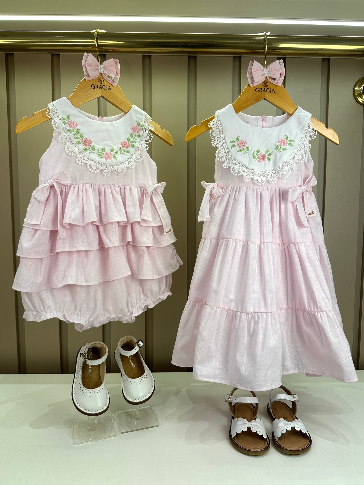 Pimpão Bebê Luxo Renda Gola Busto Bordado Babados Rosa - Roana