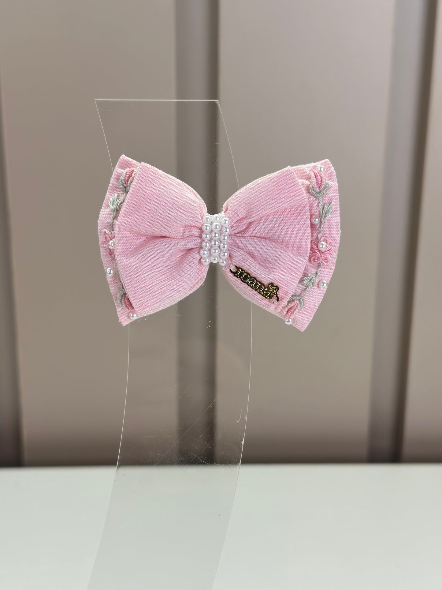 Laço Bebê Pérolas Bordadas Rosa - Roana